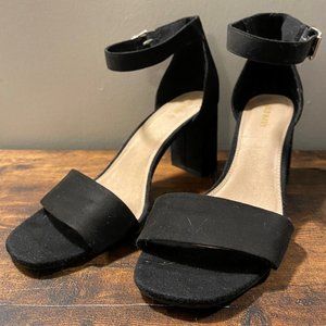 Old Navy Ankle Strap Chunky Black Heel - Size 9